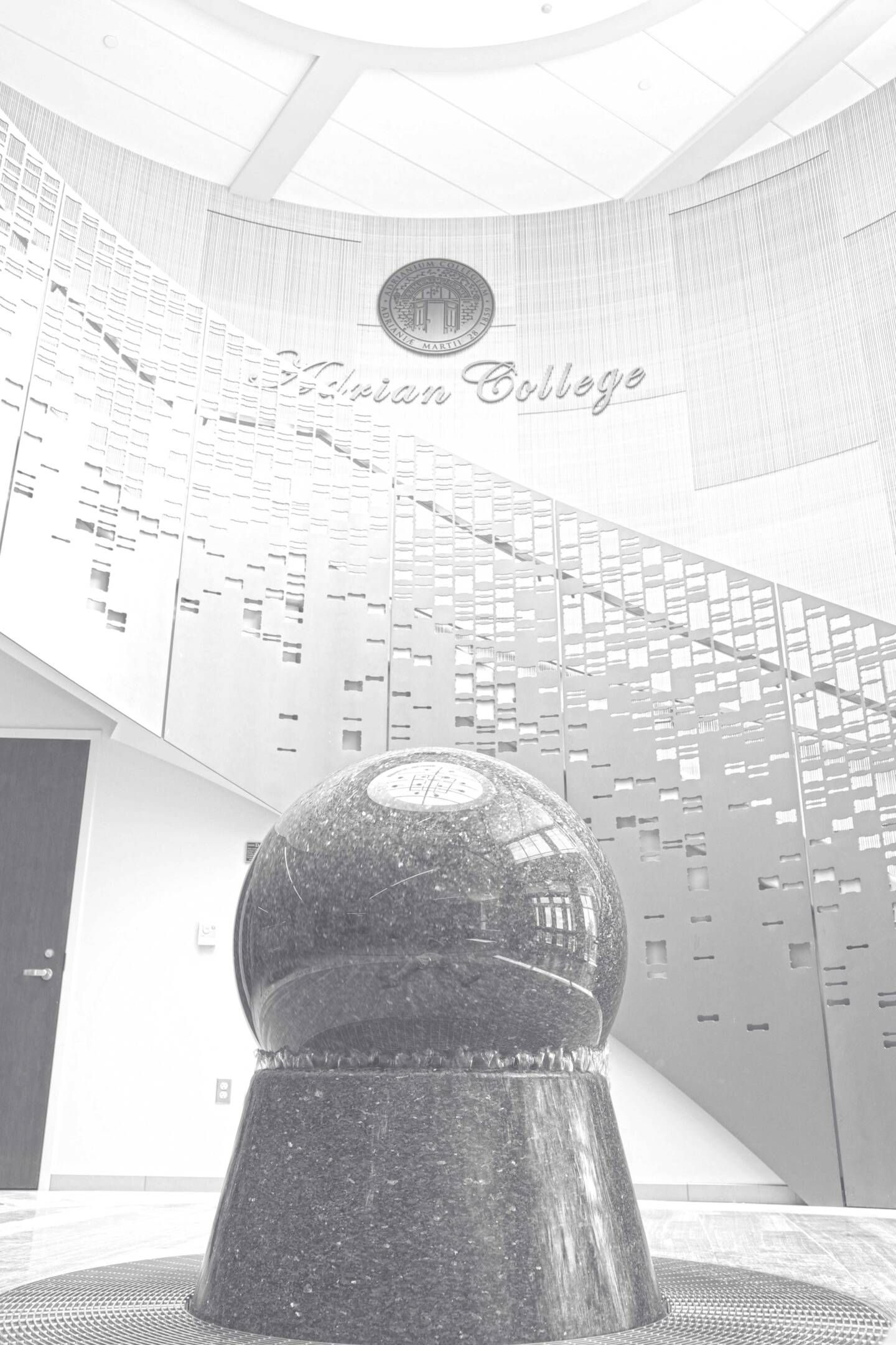 Kusser Kugelbrunnen Adrian College 1C